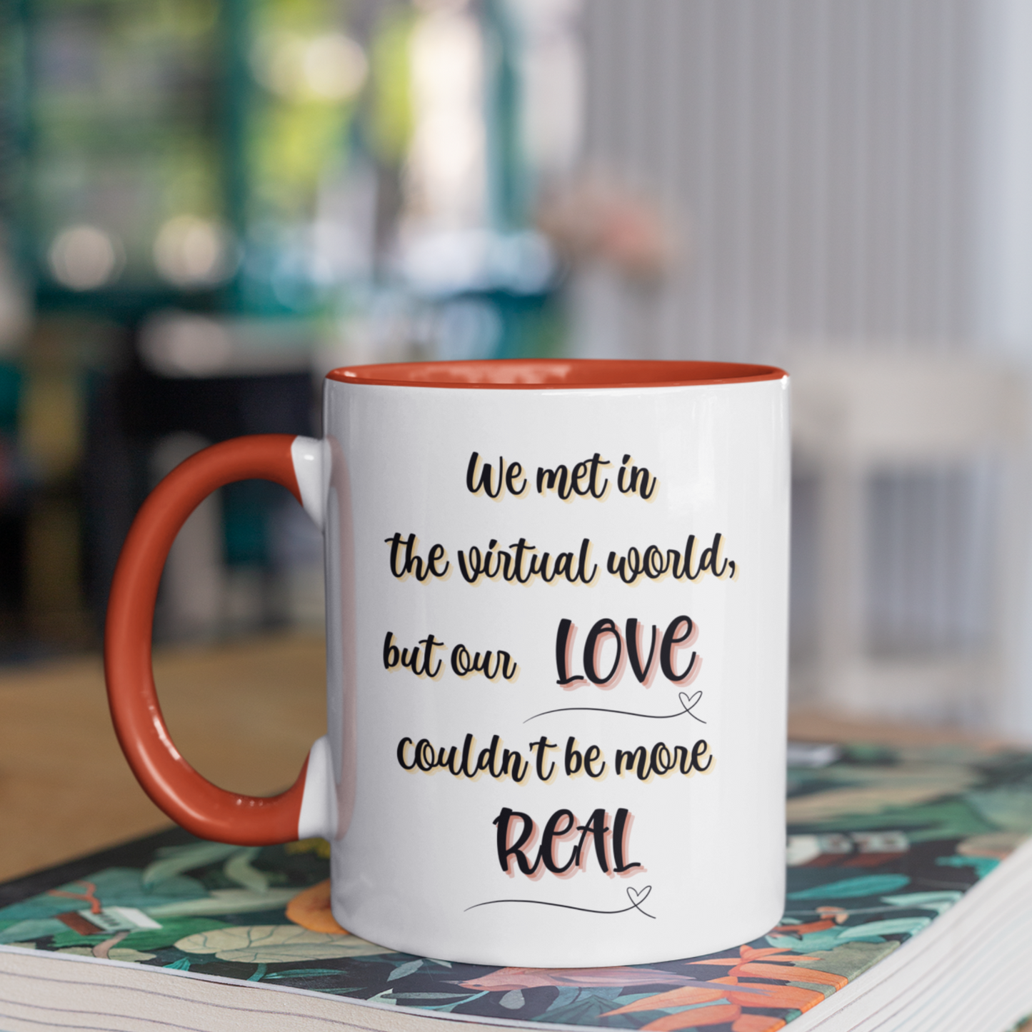 Conectados por el amor: Taza de aniversario para parejas que se conocieron en línea.