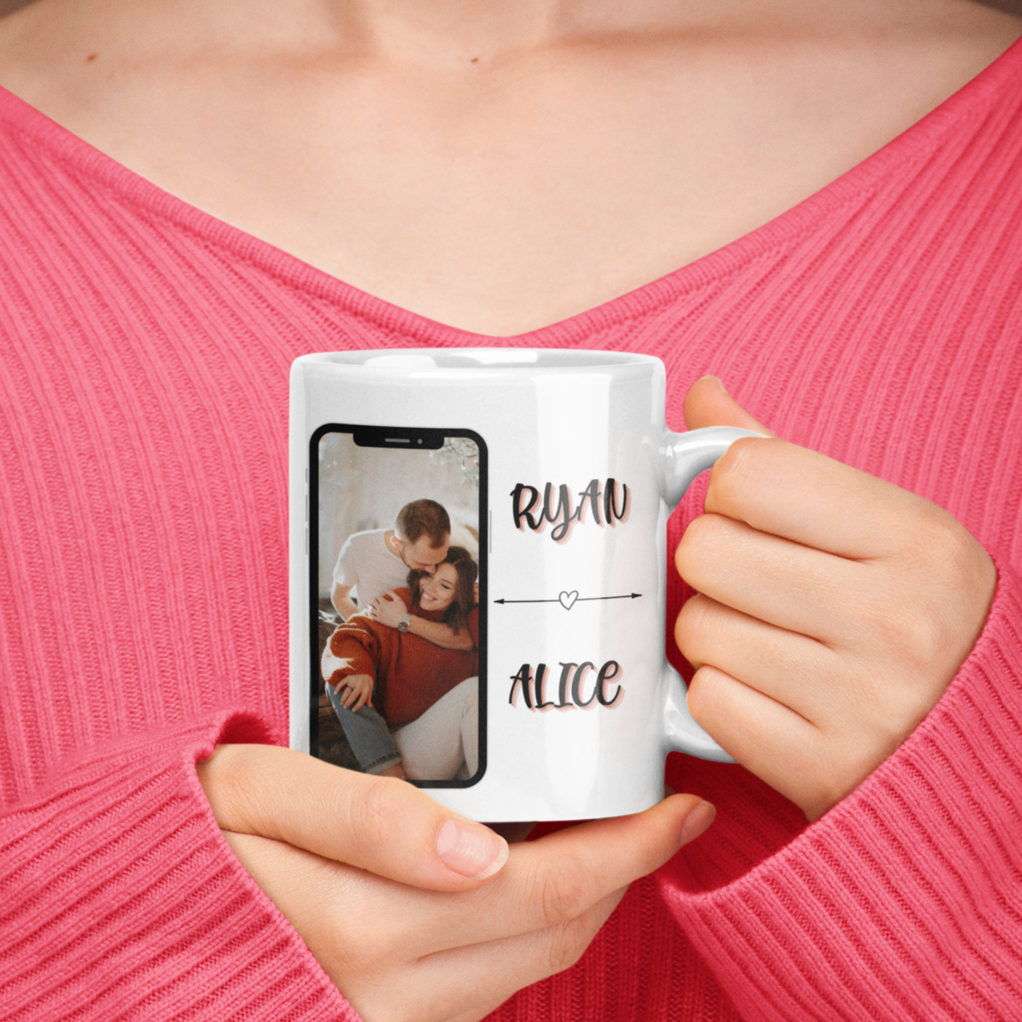 Conectados por el amor: Taza de aniversario para parejas que se conocieron en línea.