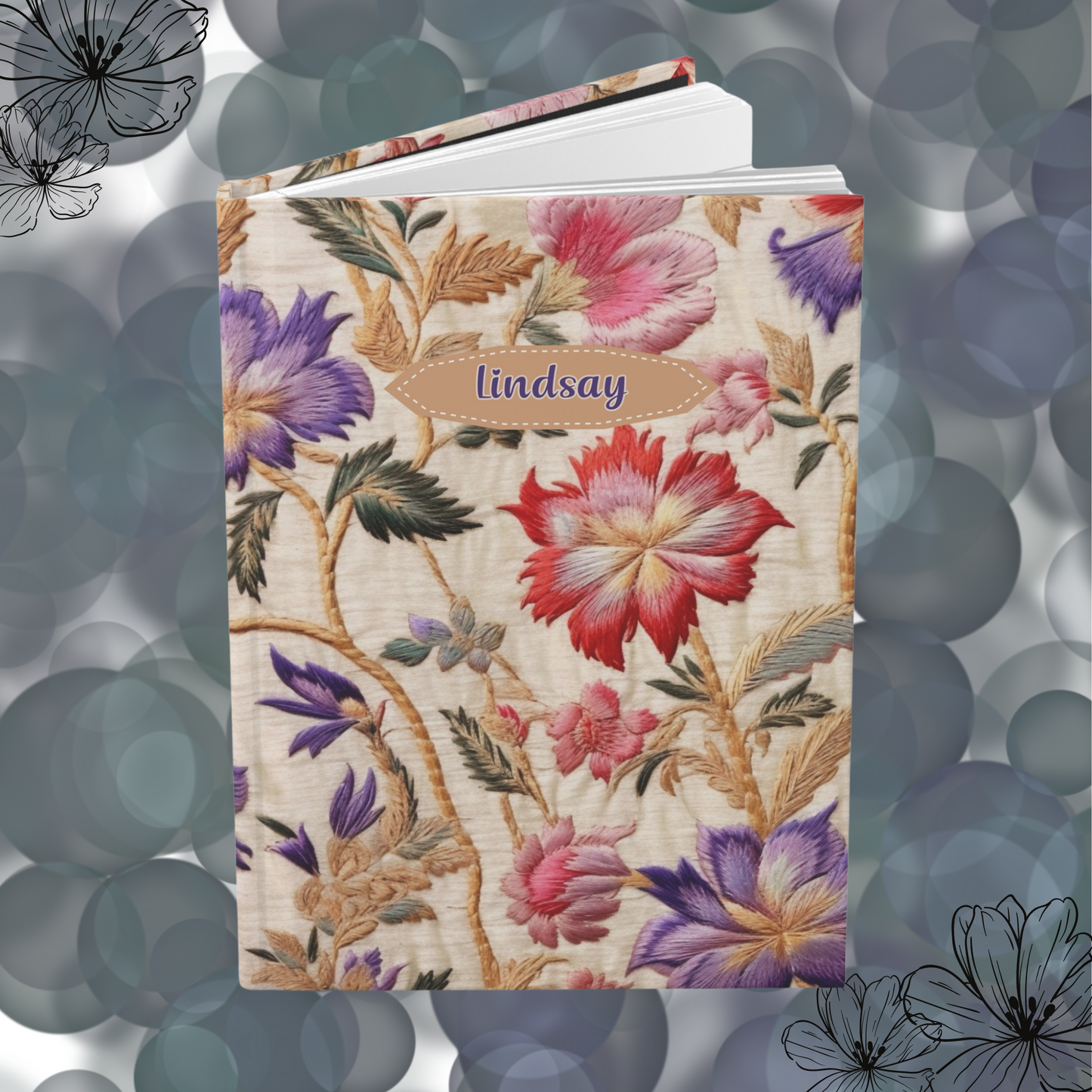 Cuaderno inspirado en bordados de flores silvestres, nombre personalizado.